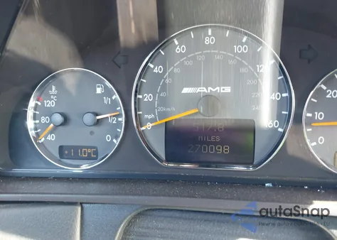 2000 Mercedes-Benz E 55 Amg z USA, uszkodzony, nr VIN WDBJF74JXYA975382